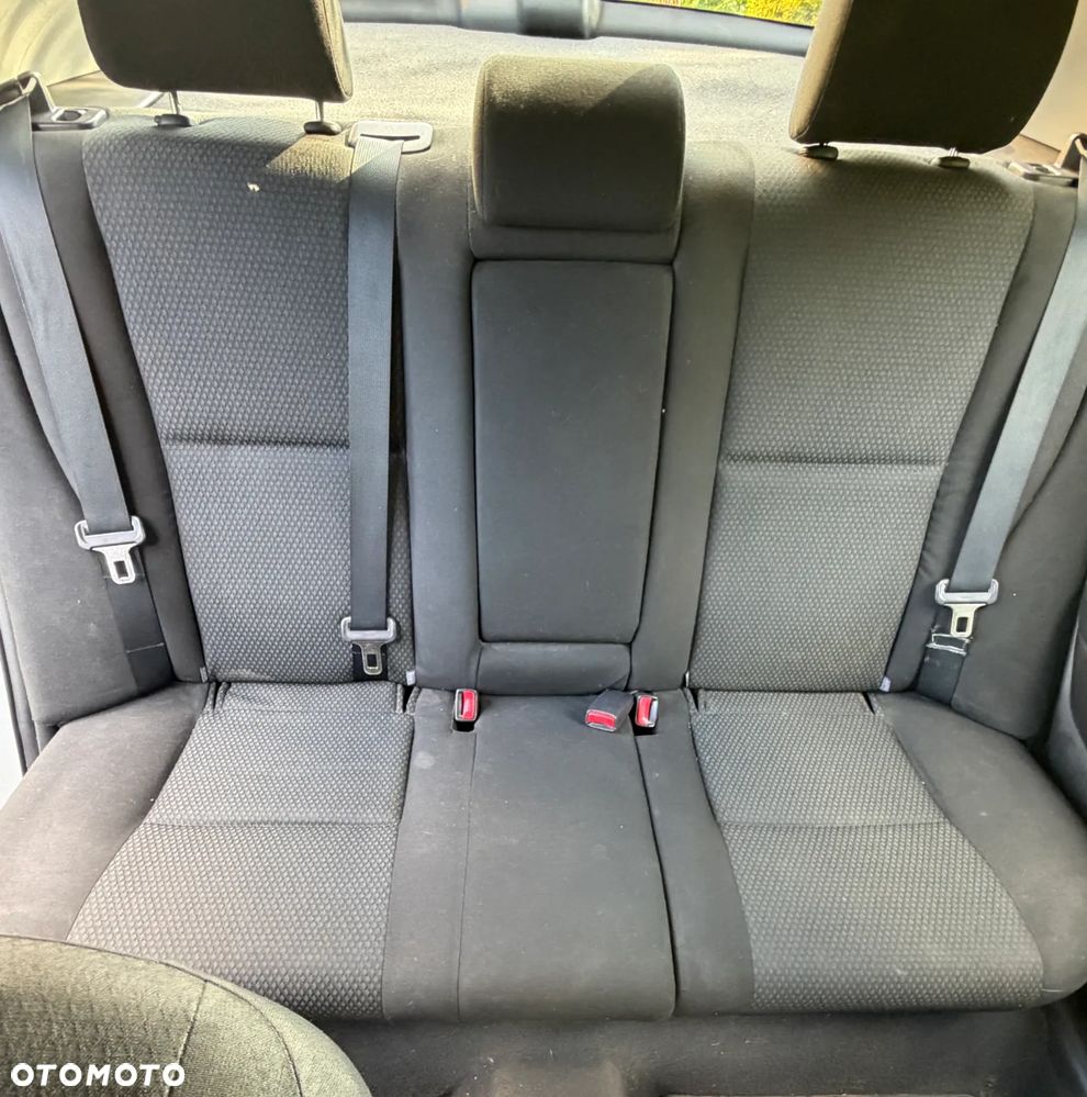 Toyota Avensis 1.8 VVT-i Terra - 11