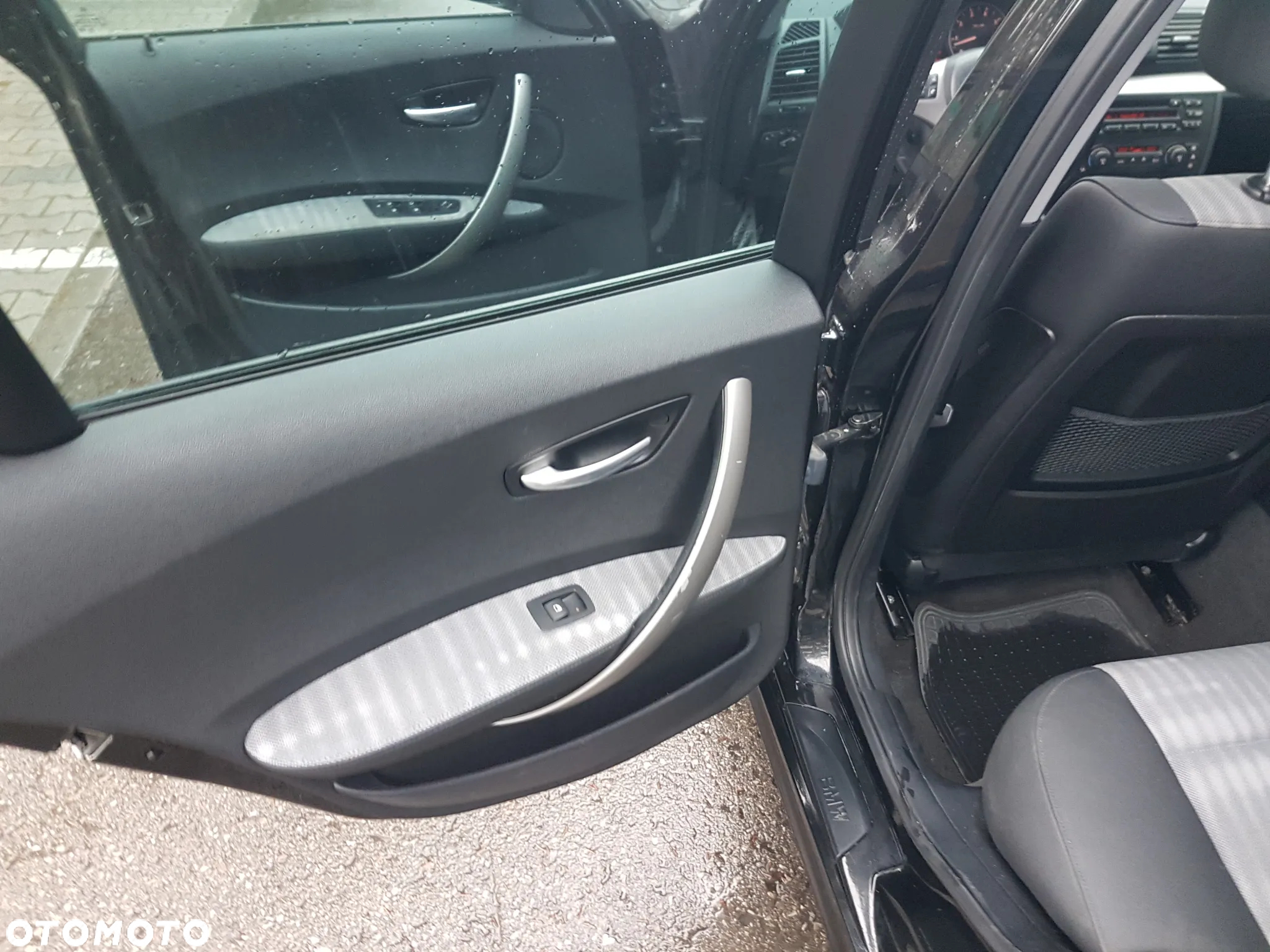 BMW Seria 1 120i - 11