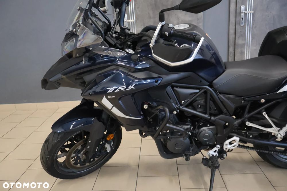 Benelli TRK 502 - 4