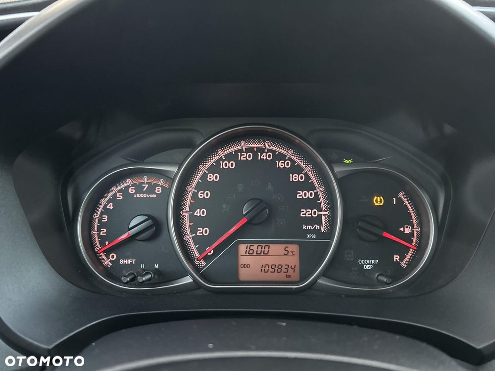 Toyota Yaris - 16