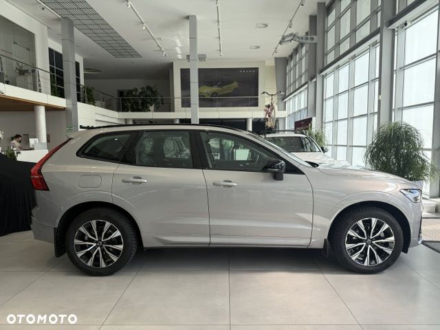 Volvo XC 60 B5 B AWD Plus Dark - 16