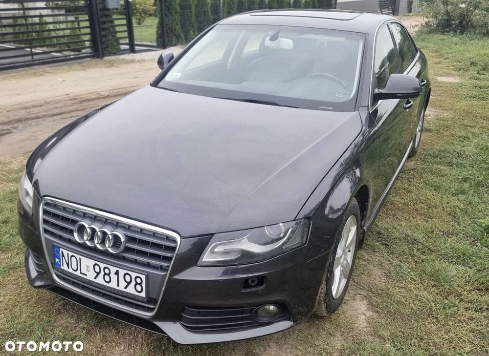 Audi A4 Limousine - 1