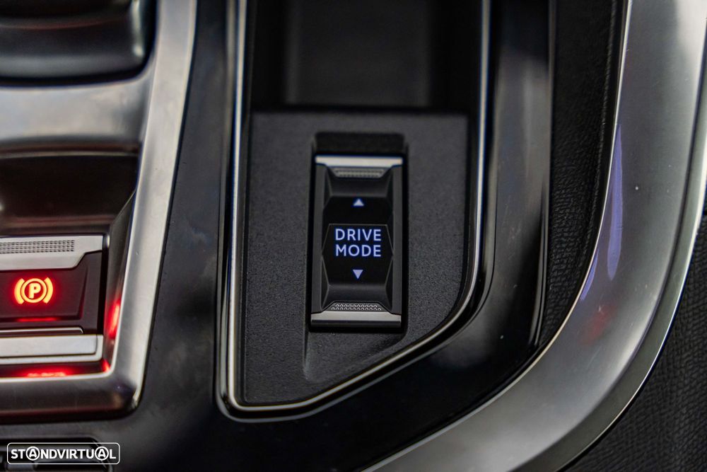 Peugeot 3008 1.6 Hybrid4 GT e-EAT8 - 35