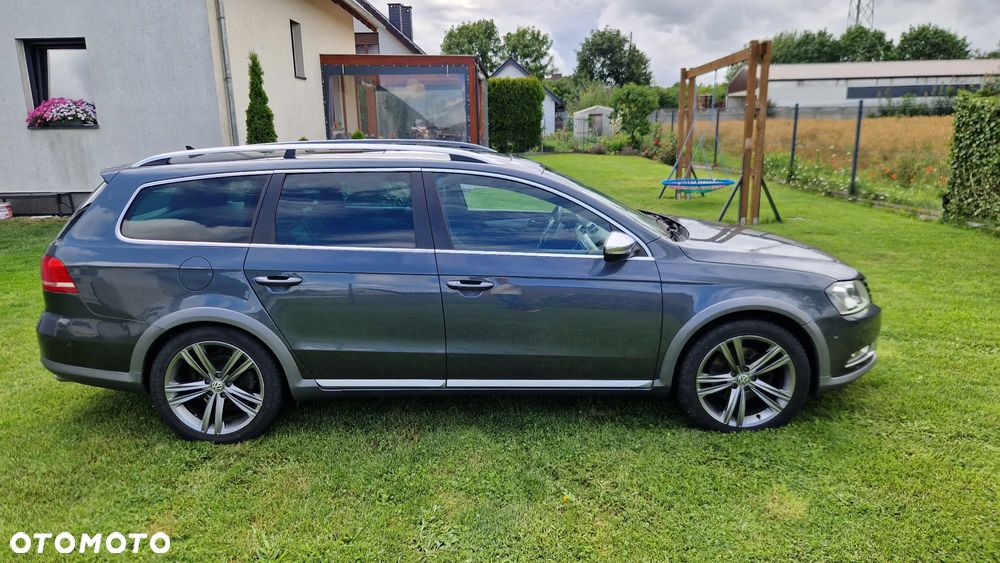 Volkswagen Passat 2.0 TDI 4Motion DSG BlueMotion Tech Highline - 8