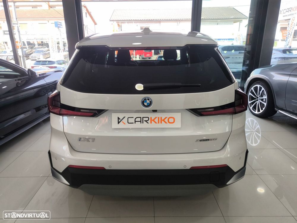 BMW iX1 xDrive30 - 4