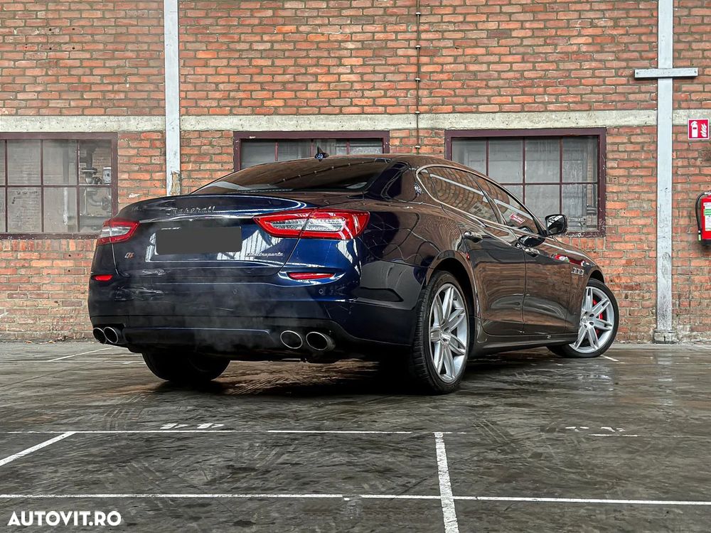 Maserati Quattroporte - 5