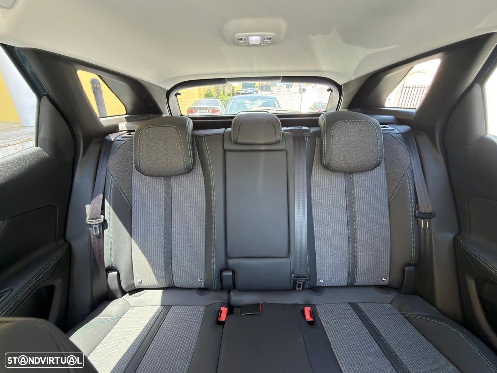 Peugeot 3008 1.2 PureTech Allure Pack EAT8 - 18
