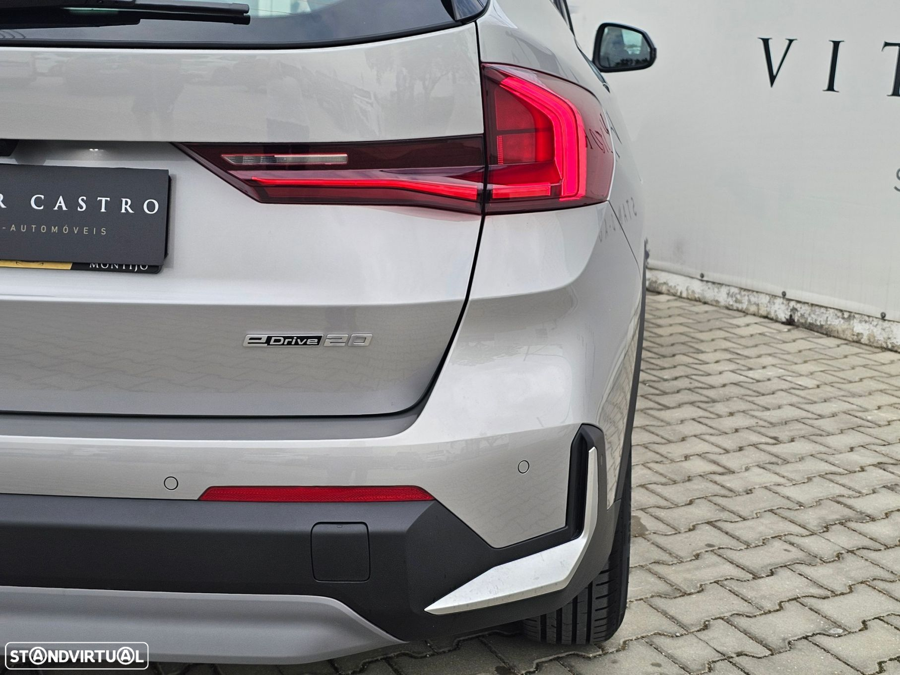 BMW iX1 eDrive20 - 10
