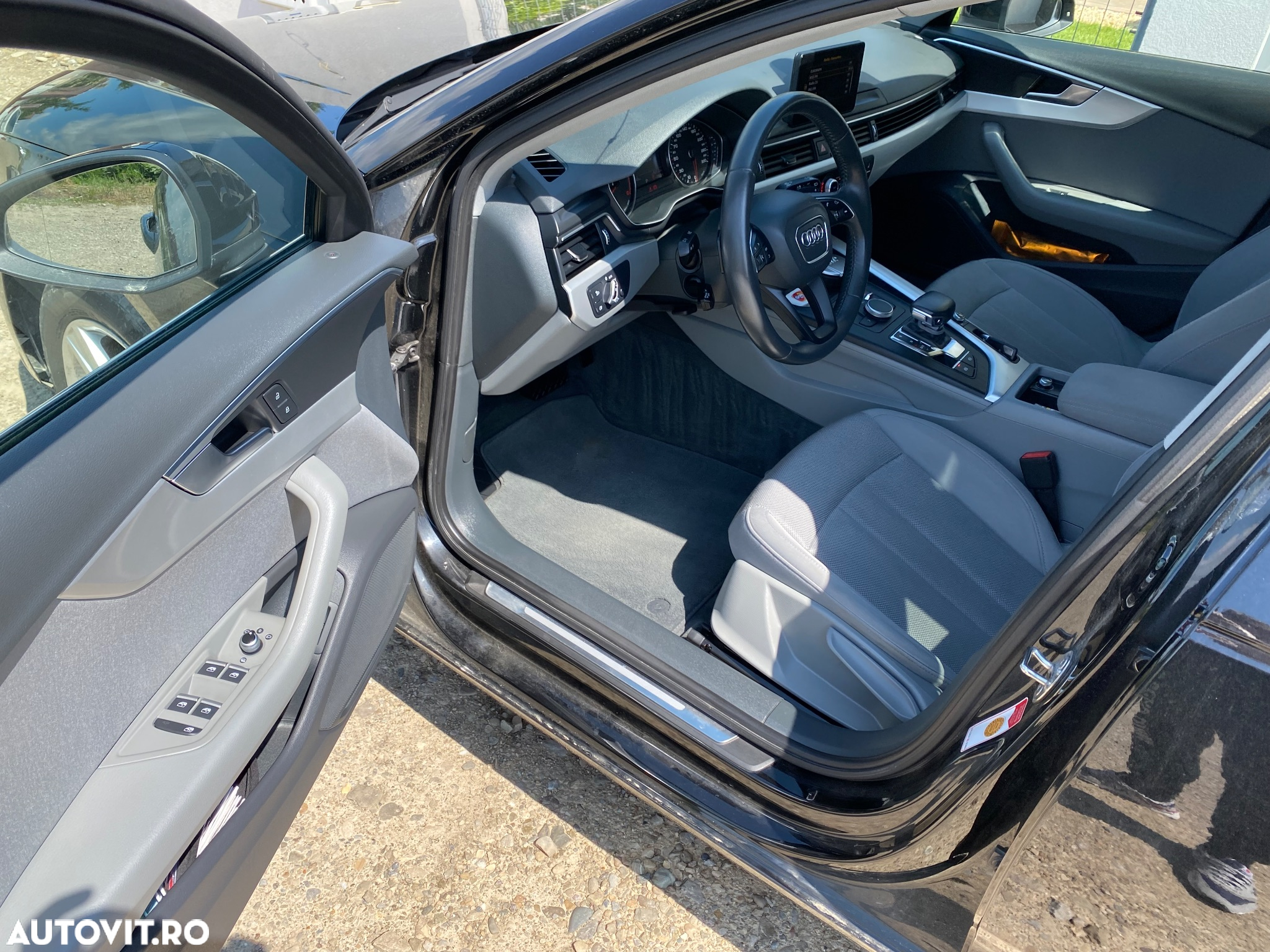 Audi A4 Avant 2.0 TDI S tronic - 24