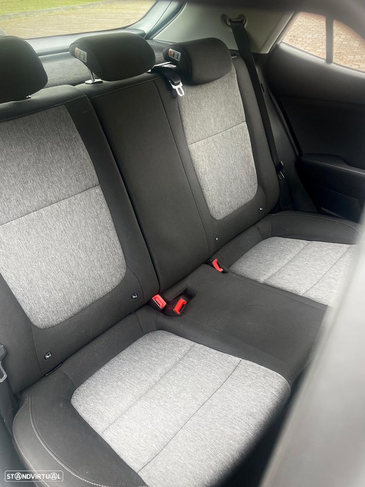 Kia Stonic 1.0 T-GDI Urban - 9