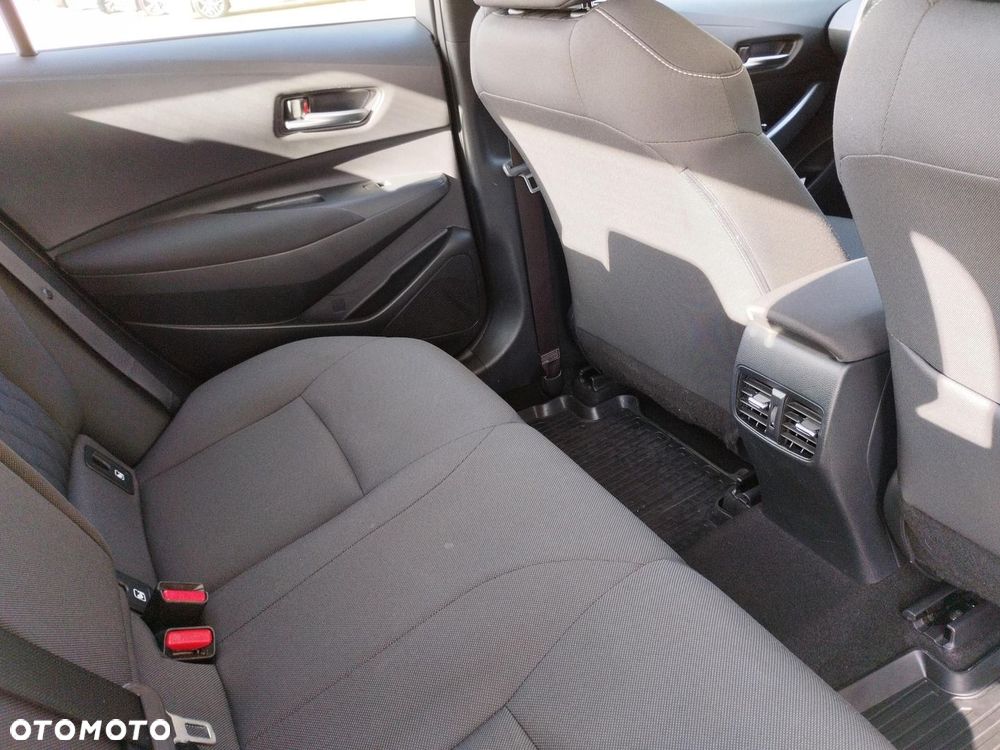 Toyota Corolla - 10