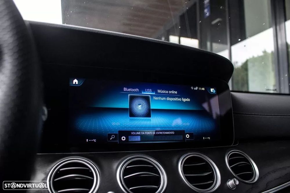 Mercedes-Benz E 300 e AMG Line - 48