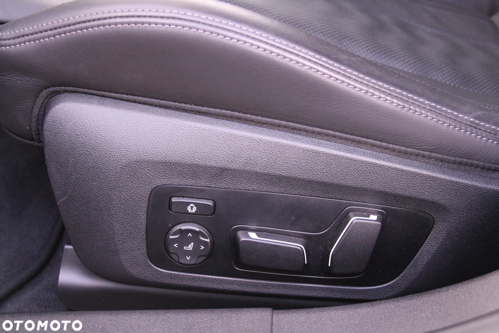 BMW M3 Competition xDrive sport - 13
