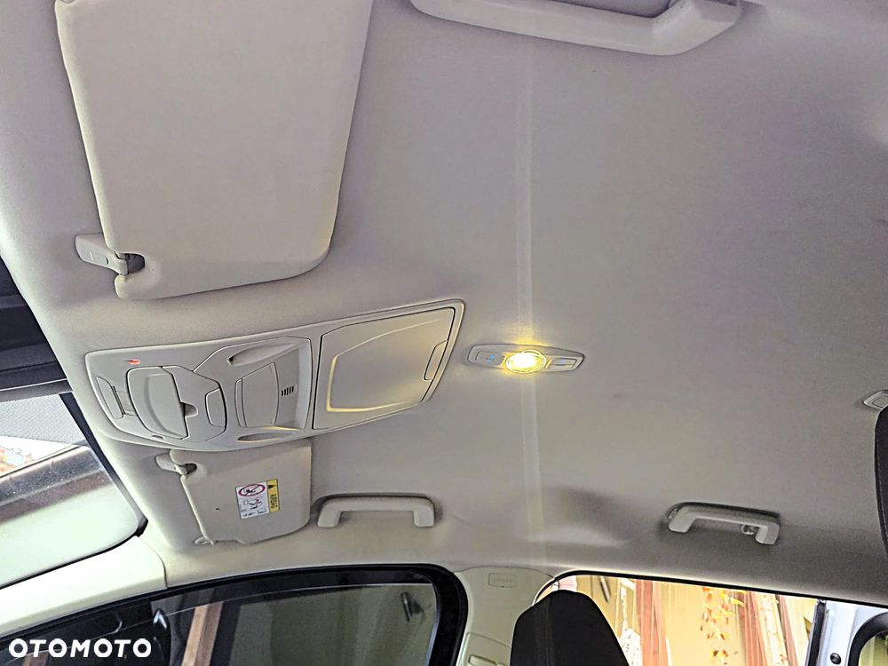Ford Grand C-MAX - 19