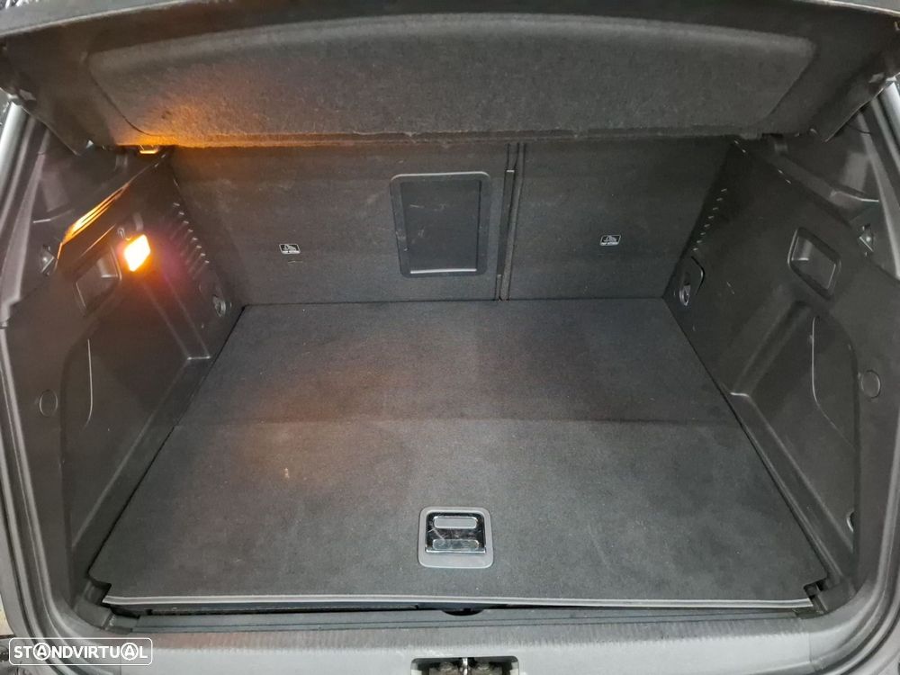 Peugeot 3008 1.6 Hybrid GT e-EAT8 - 28