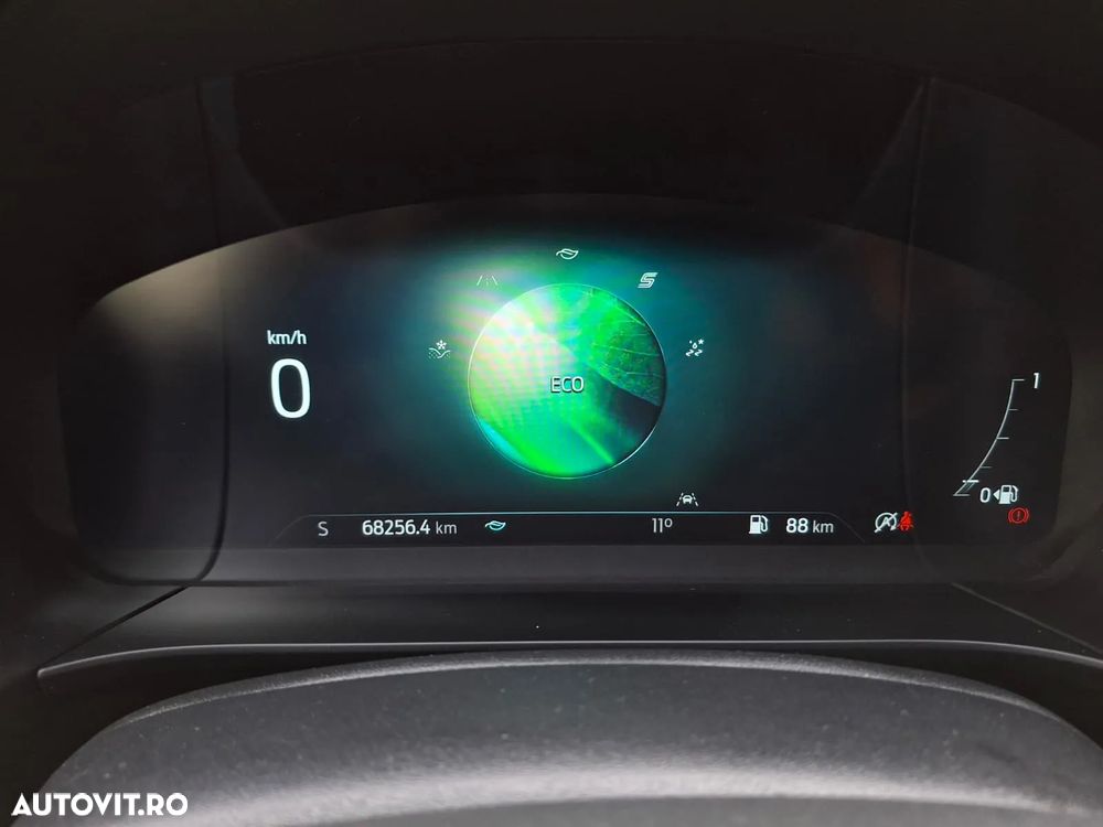 Ford Kuga 1.5 EcoBoost FWD ST Line - 26