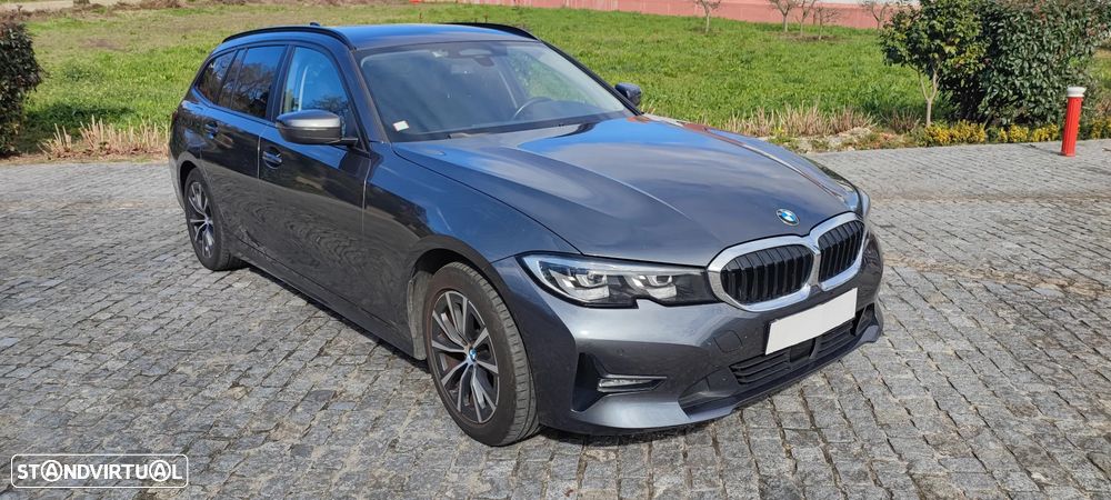 BMW 320 d Touring xDrive Advantage Auto - 1