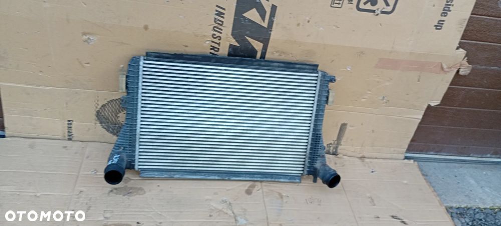 Intercooler chłodnica intercoolera VW Passat B6 2.0 TDI 3C0145805AE - 3