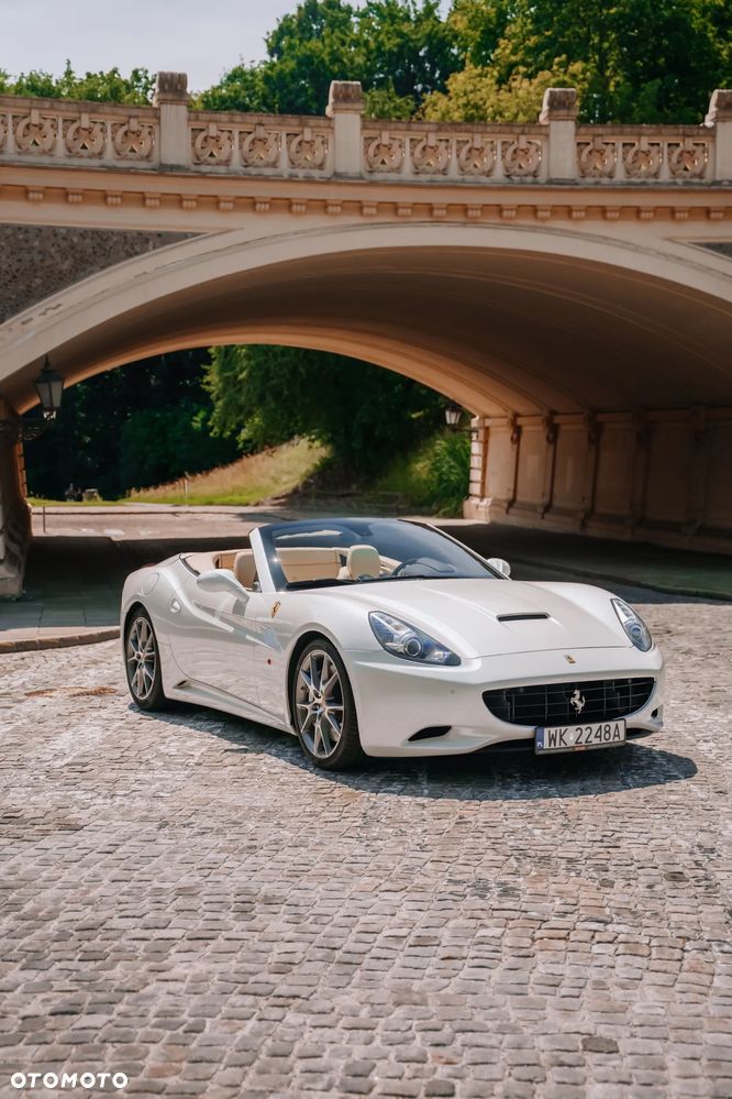 Ferrari California F1 DCT - 12