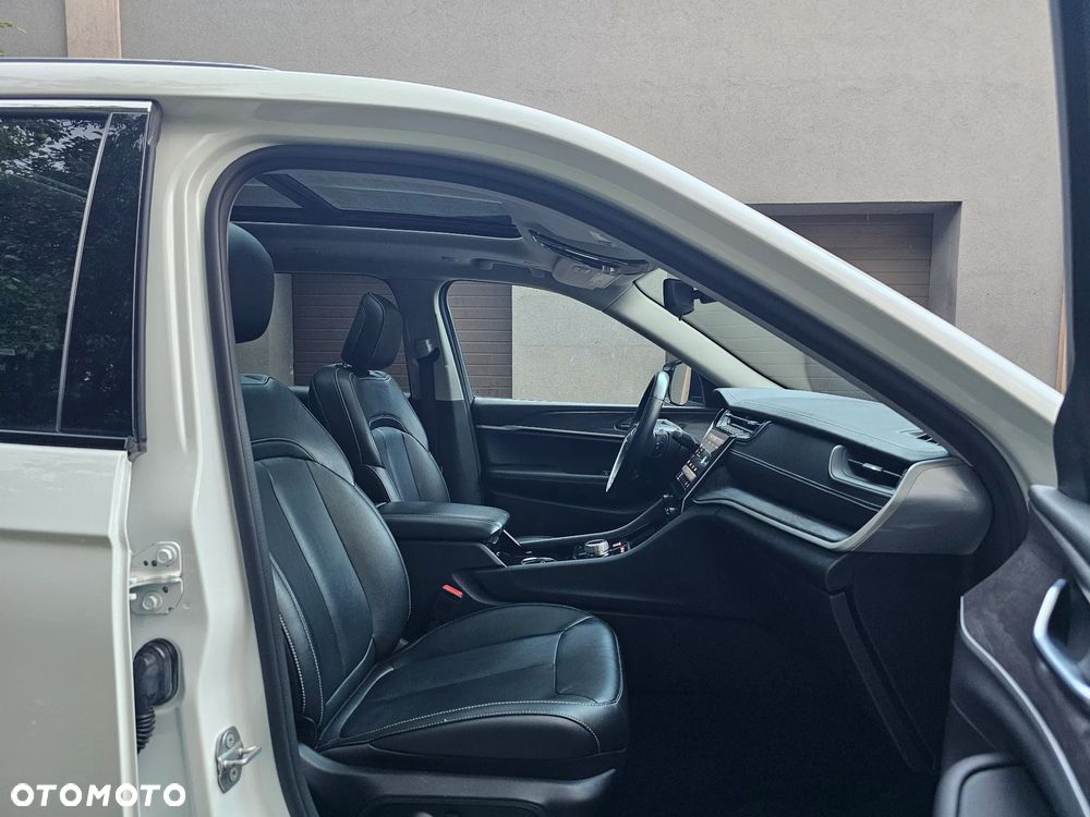 Jeep Grand Cherokee - 13