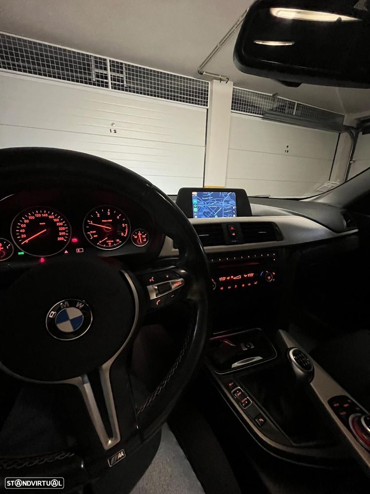 BMW 318 d Sport Line - 4