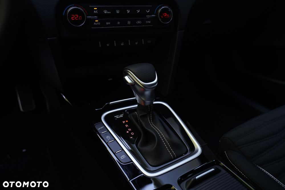 Kia ProCeed 1.5 T-GDI GT Line DCT - 24