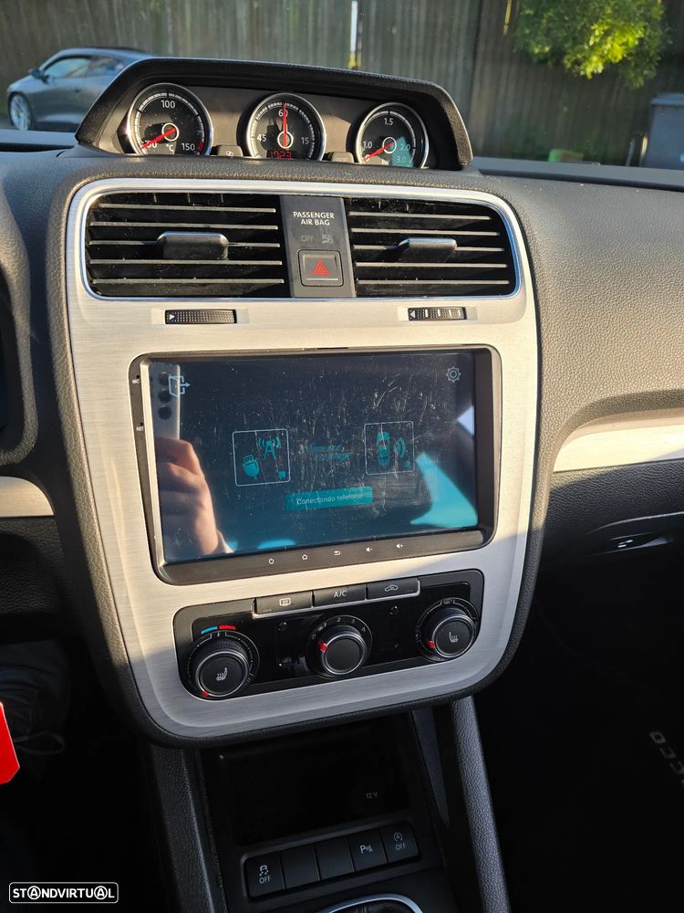 VW Scirocco 2.0 TDI (Blue Motion Technologie) DSG - 13