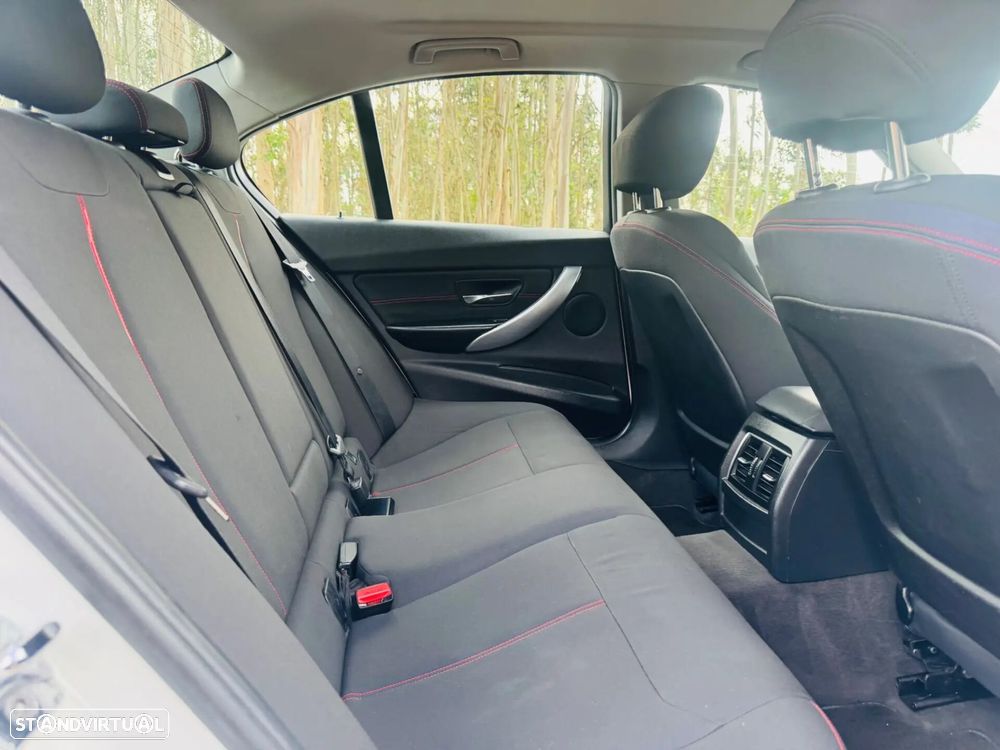BMW 320 d Pack M - 44