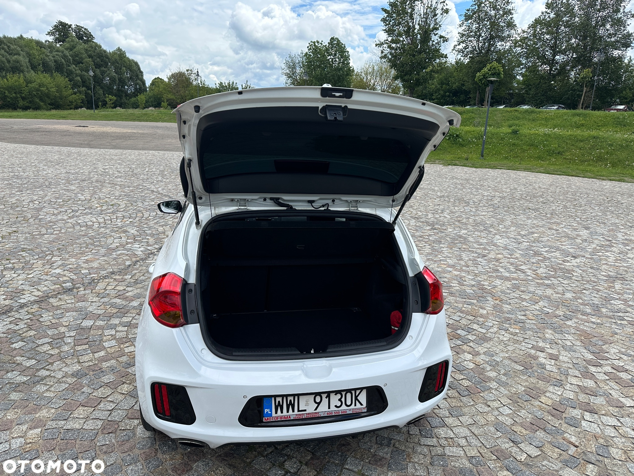 Kia Ceed - 8