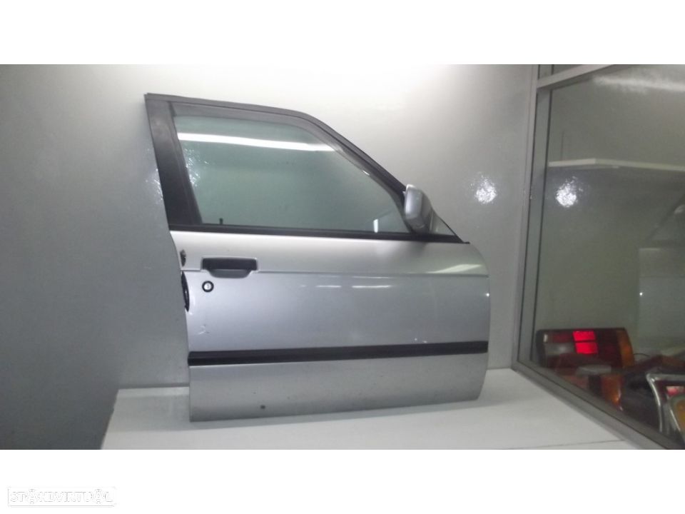 Bmw E-30 porta frente direita com vidros eléctricos - 1