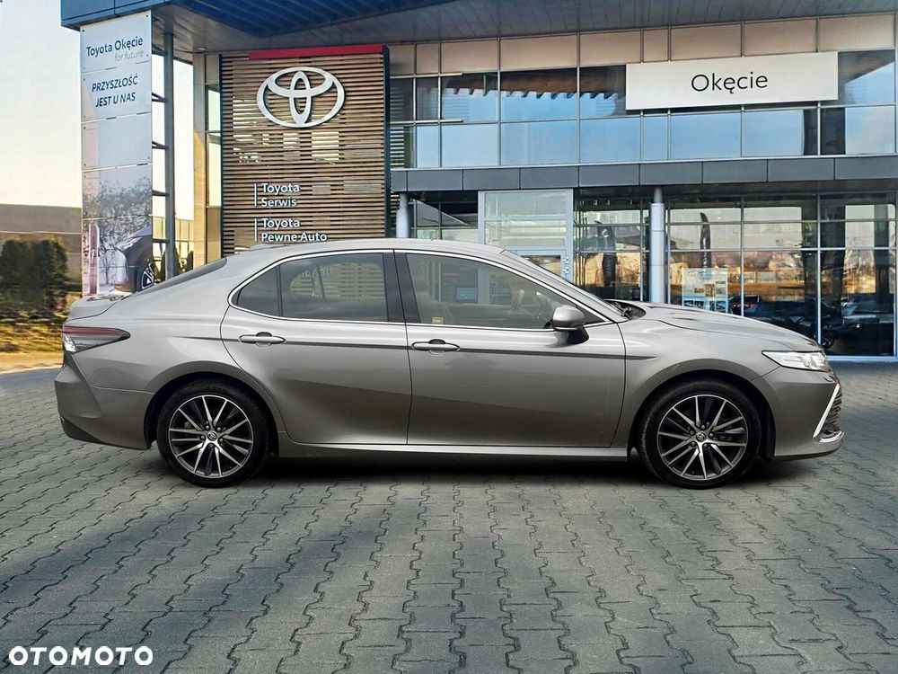 Toyota Camry 2.5 Hybrid Executive CVT - 6