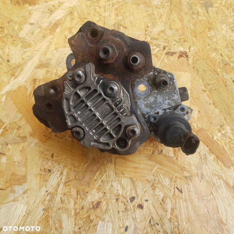 RENAULT MEGANE SCENIC POMPA WTRYSKOWA BOSCH 0445010075 - 1