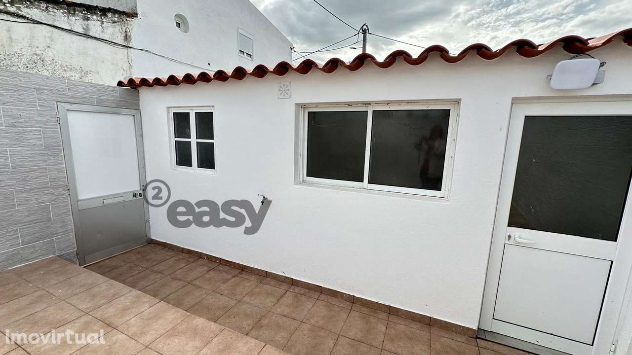 Moradia T2 Remodelada a estrear em Selmes - Grande imagem: 3/14