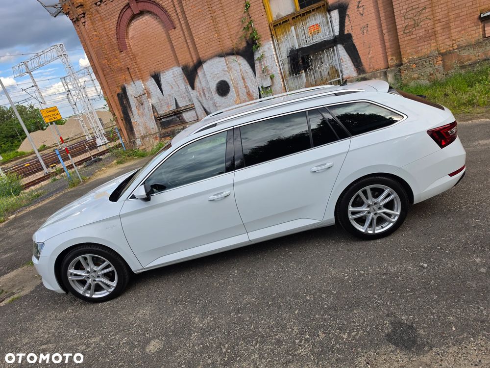 Skoda Superb 2.0 TDI L&K DSG - 7