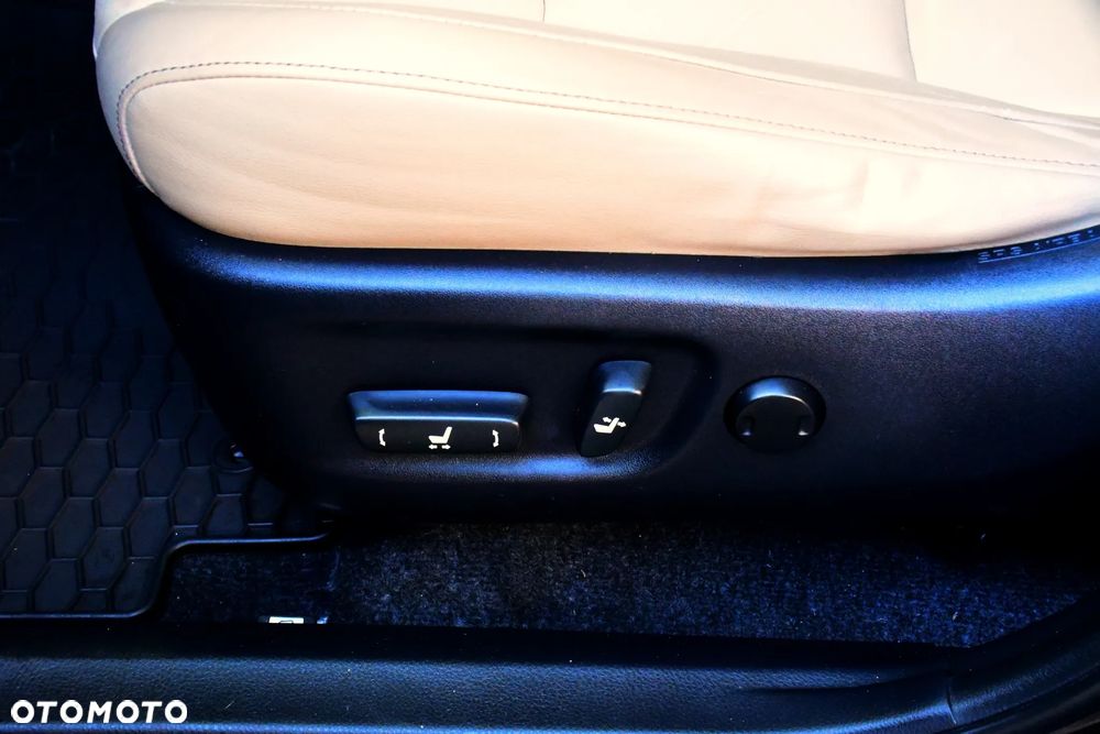 Toyota RAV4 2.0 D-4D 4x4 Executive - 19