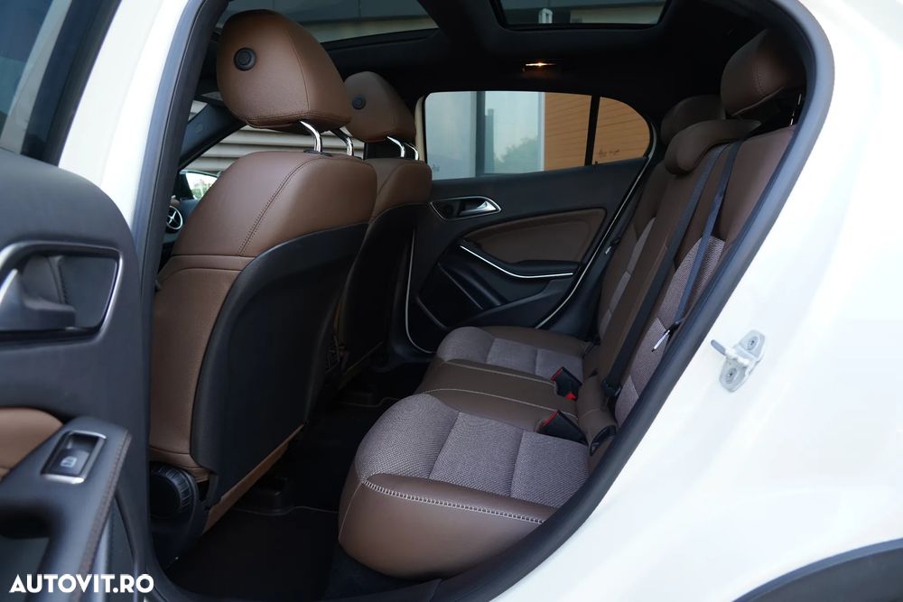 Mercedes-Benz GLA 220 d 7G-DCT AMG Line - 9