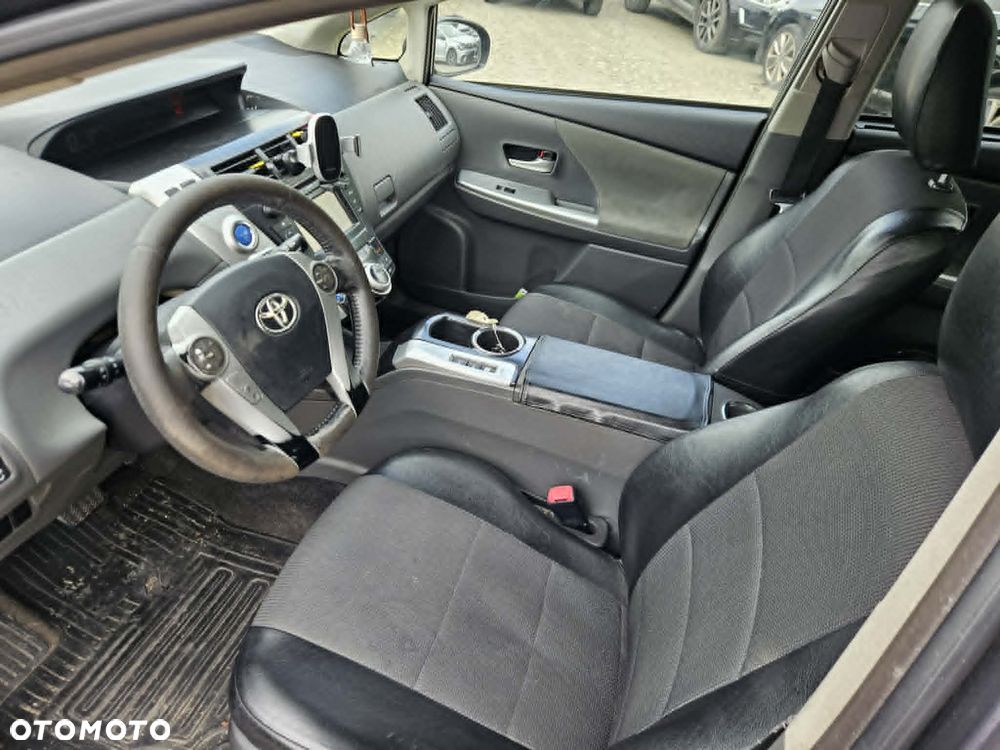 Toyota Prius+ (Hybrid) Executive - 6
