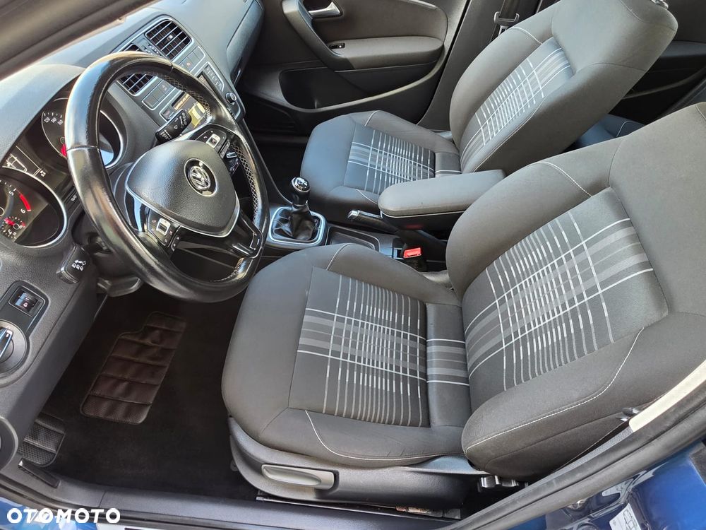 Volkswagen Polo 1.4 TDI Blue Motion Technology Lounge - 12