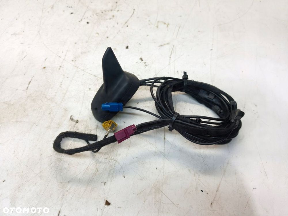 ANTENA LOTKA GPS REKIN AUDI A3 8P 8P0035503L MAT ORYGINAŁ - 1