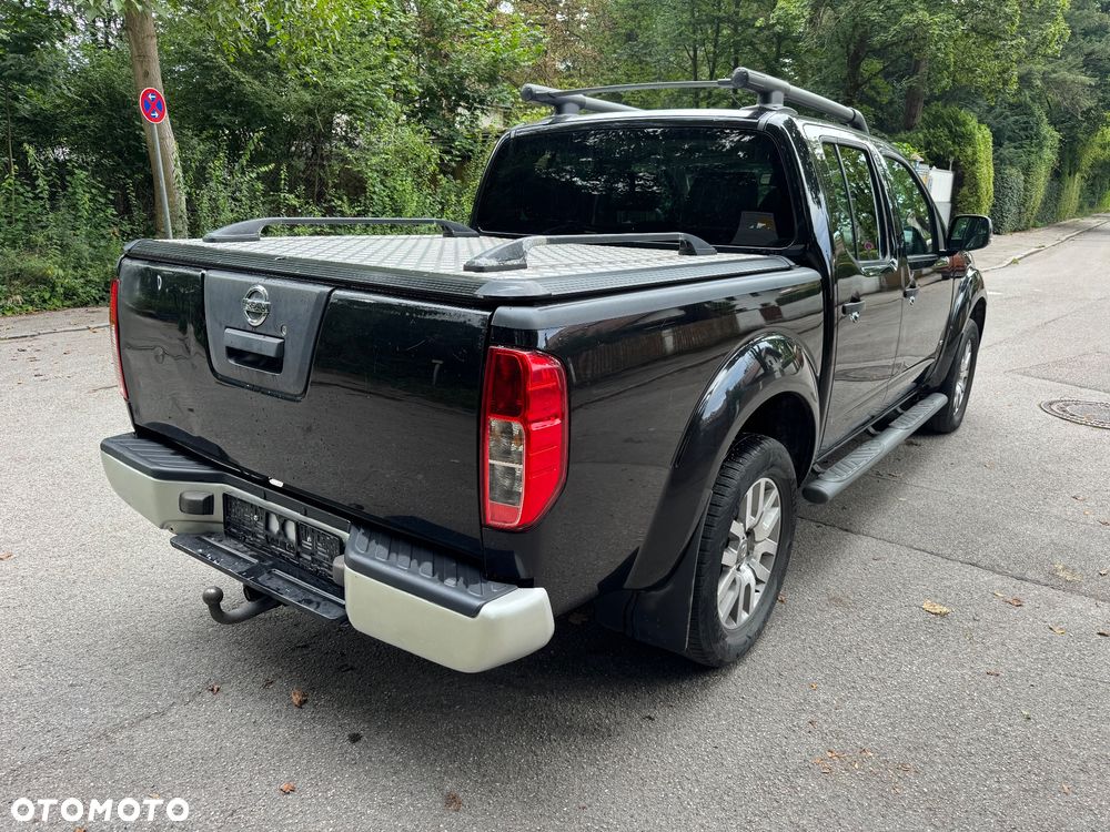 Nissan Navara 3.0 D V6 - 6
