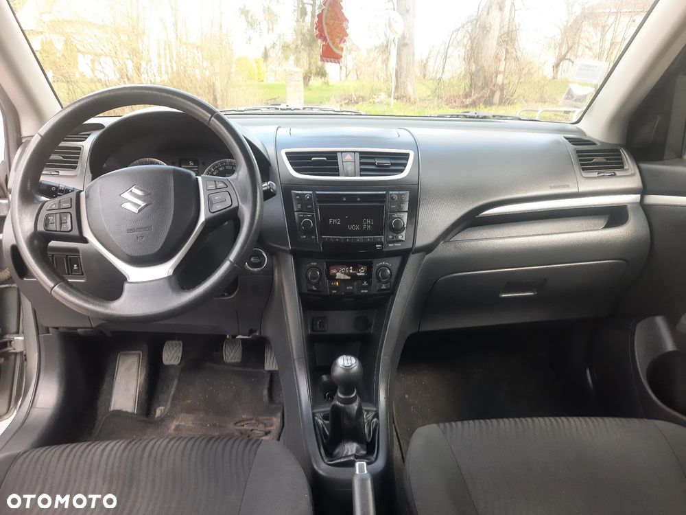 Suzuki Swift 1.2 Premium - 10