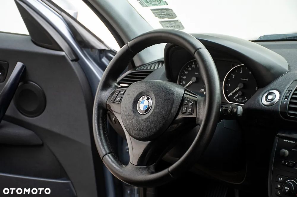 BMW Seria 1 - 33