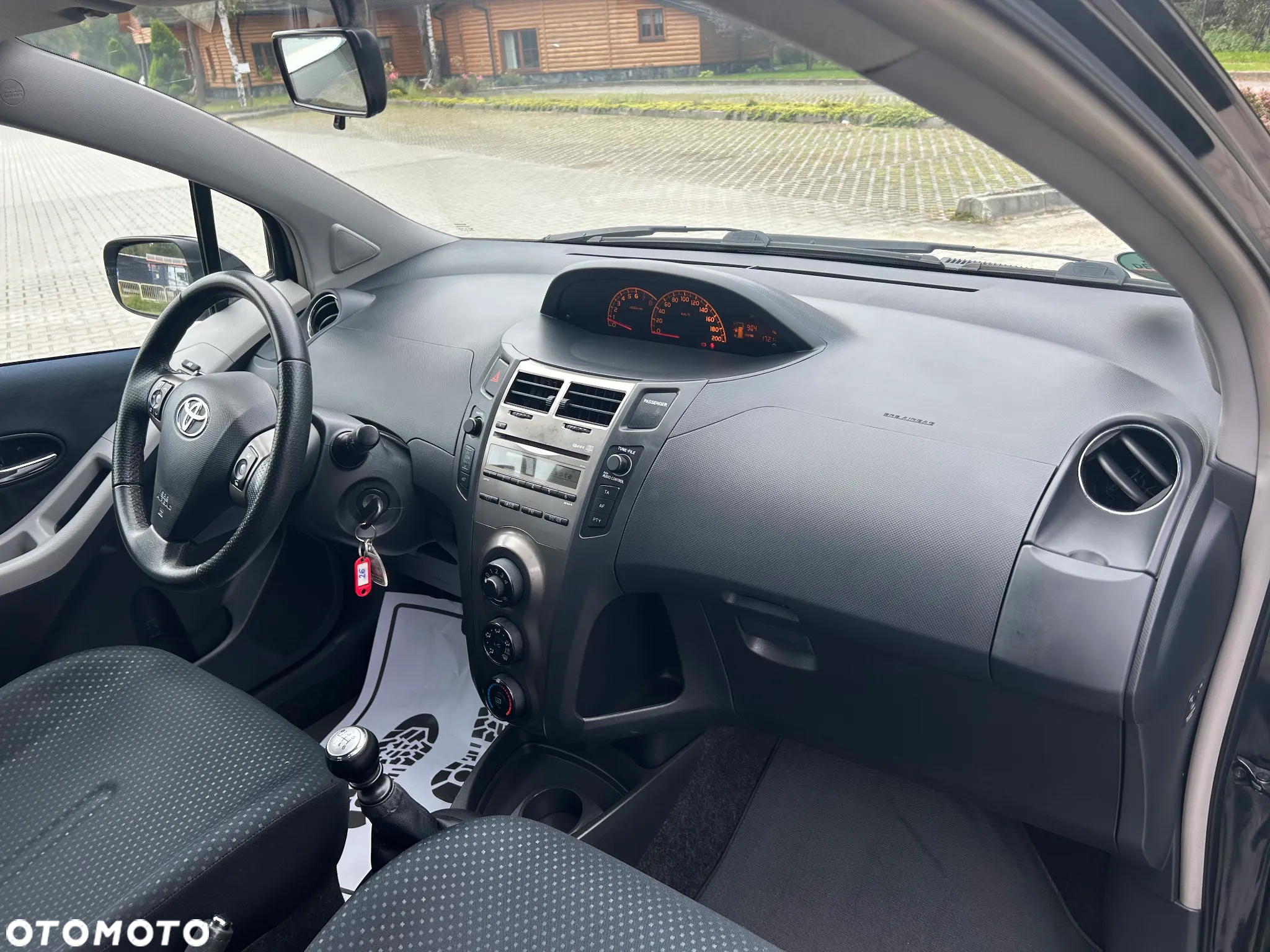 Toyota Yaris - 5