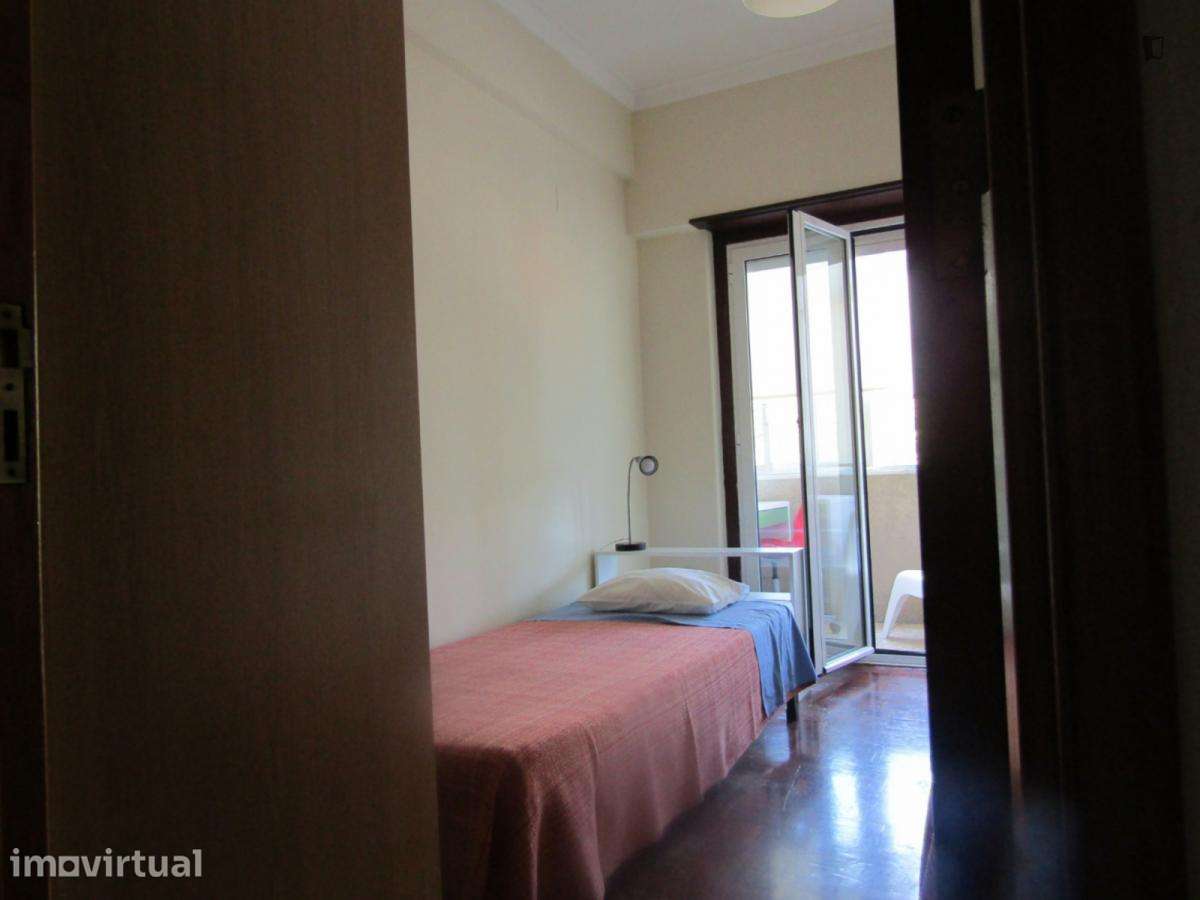 Apartamento com 4 quartos - localizado em Benfica Lisbon - Grande imagem: 2/29
