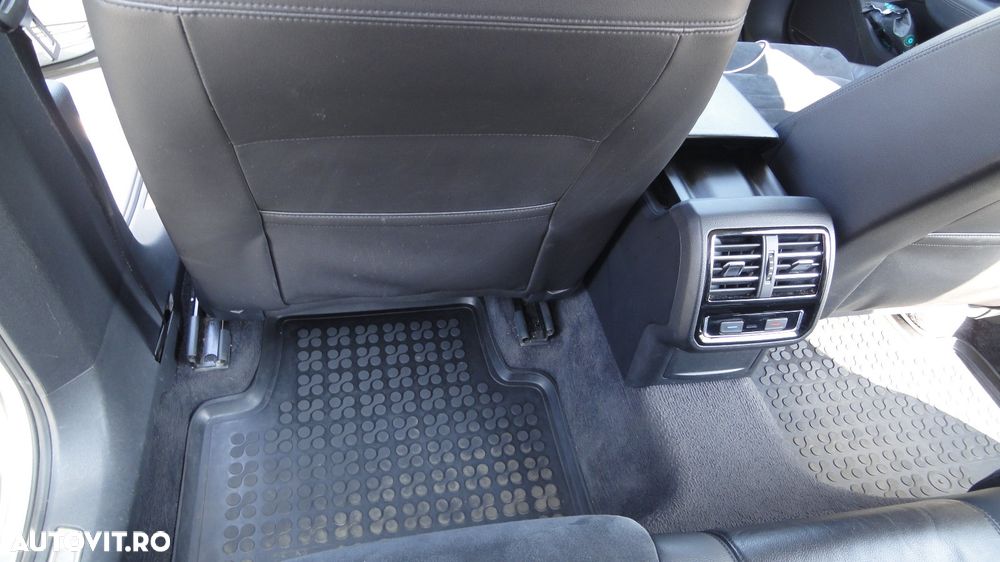 Volkswagen Passat 2.0 TDI (BlueMotion Technology) Highline - 23