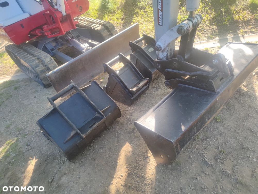 Takeuchi TB228 - 12