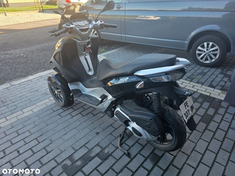 Piaggio MP-3 - 4