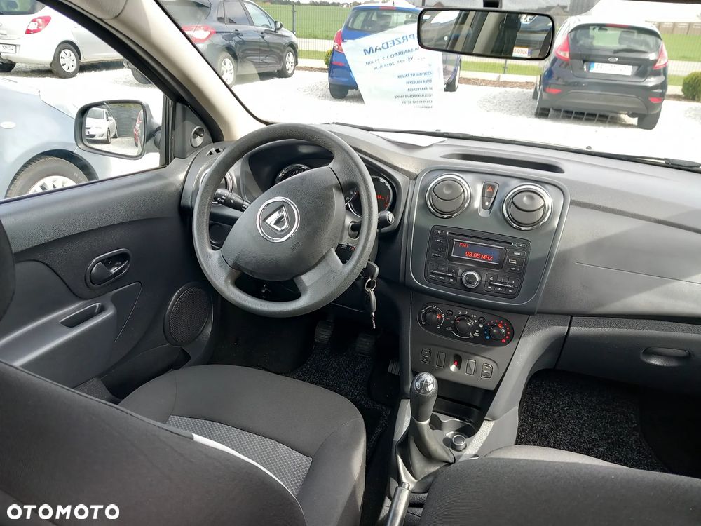 Dacia Sandero 1.2 16V 75 Essentiel - 12