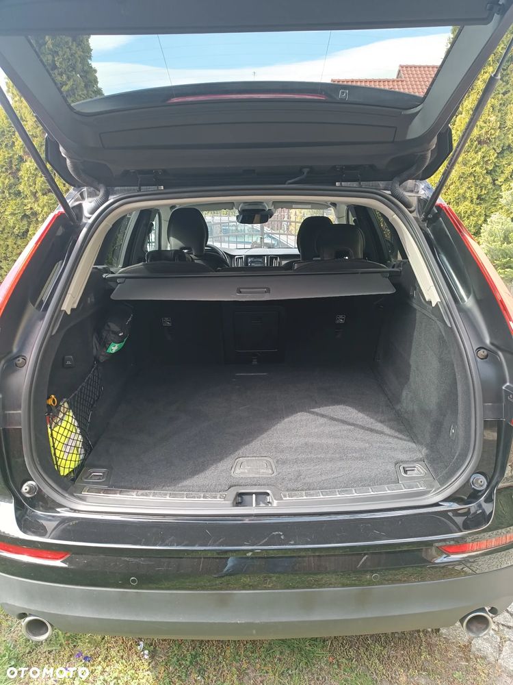 Volvo XC 60 T4 Momentum - 9