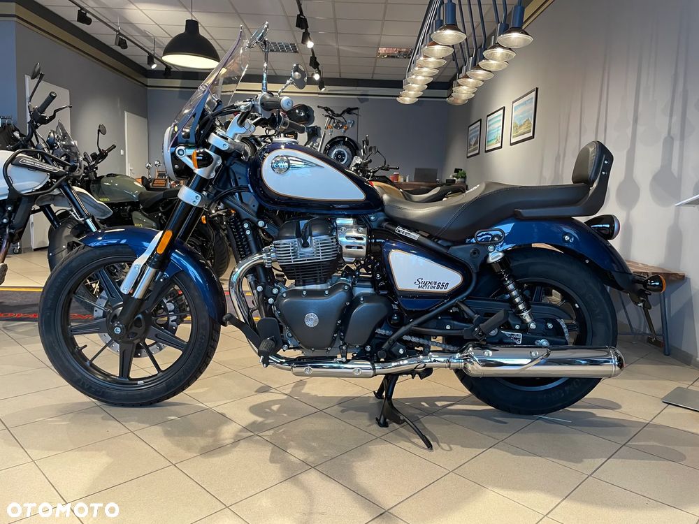 Royal Enfield Super Meteor - 4